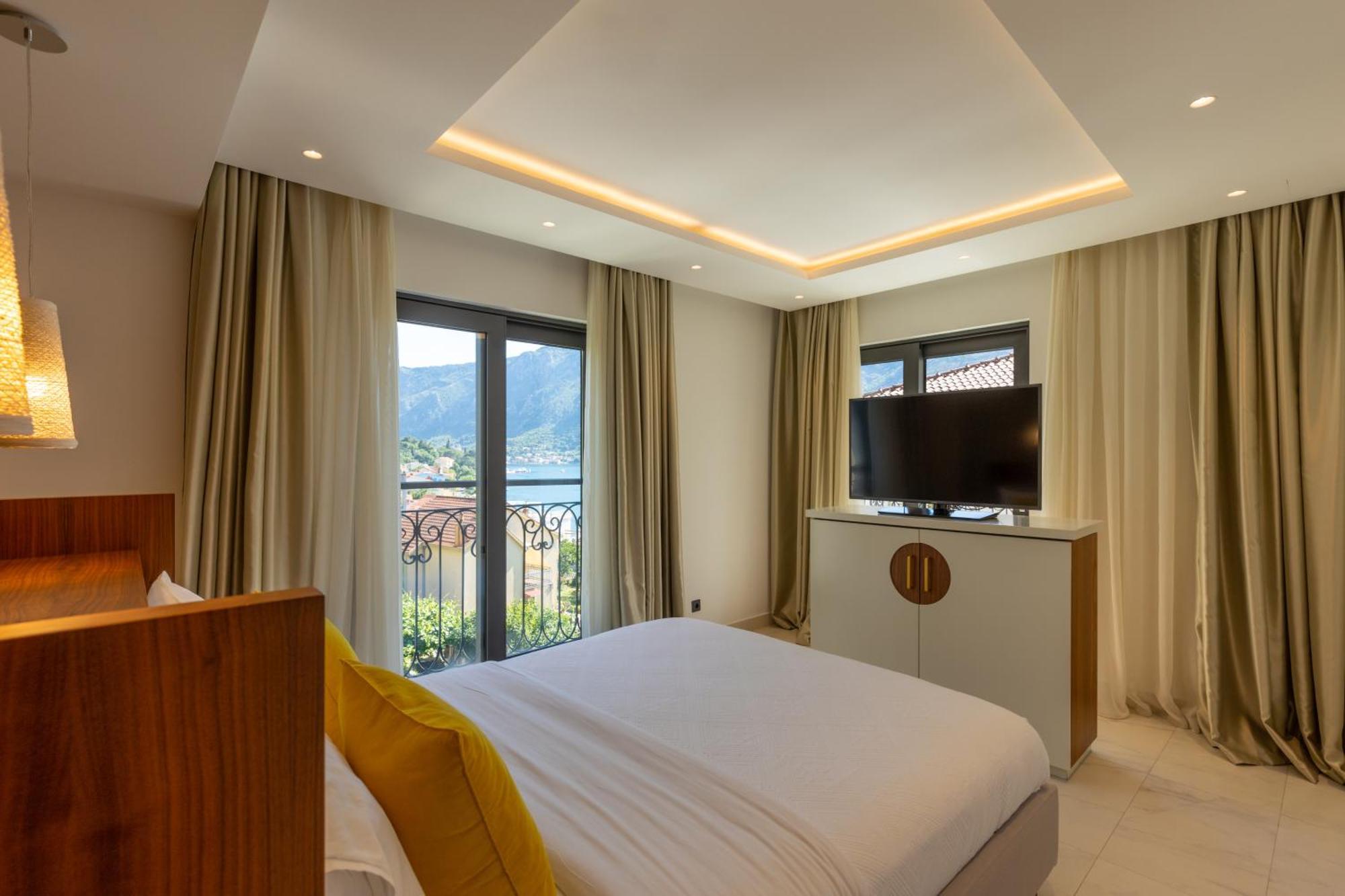 Huma Kotor Bay Hotel And Villas Oda fotoğraf